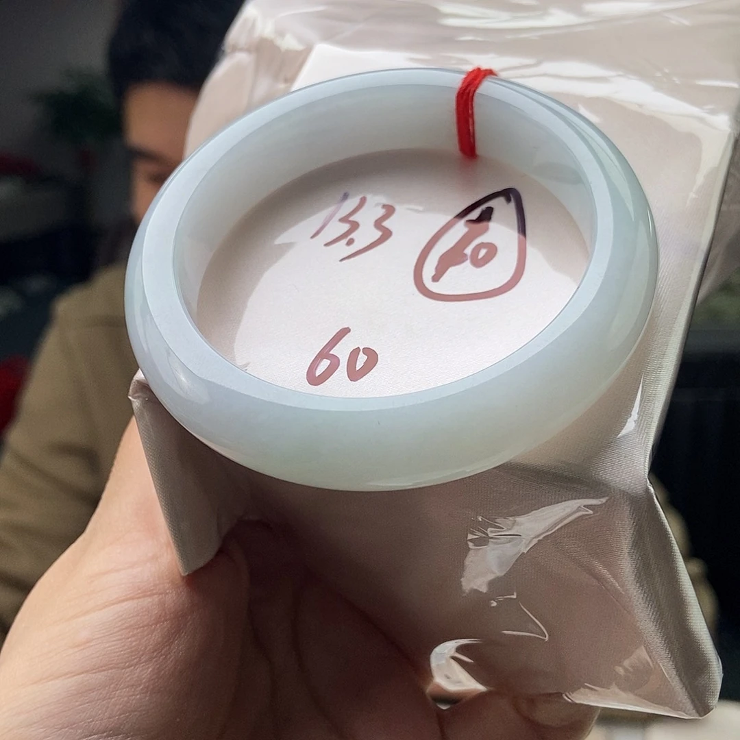 翡翠手镯未镶嵌颜色多样性发拍一发一