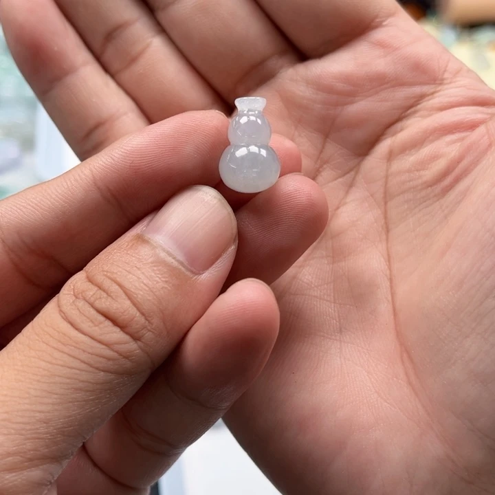 翡翠未镶嵌颈饰天然翡翠A货