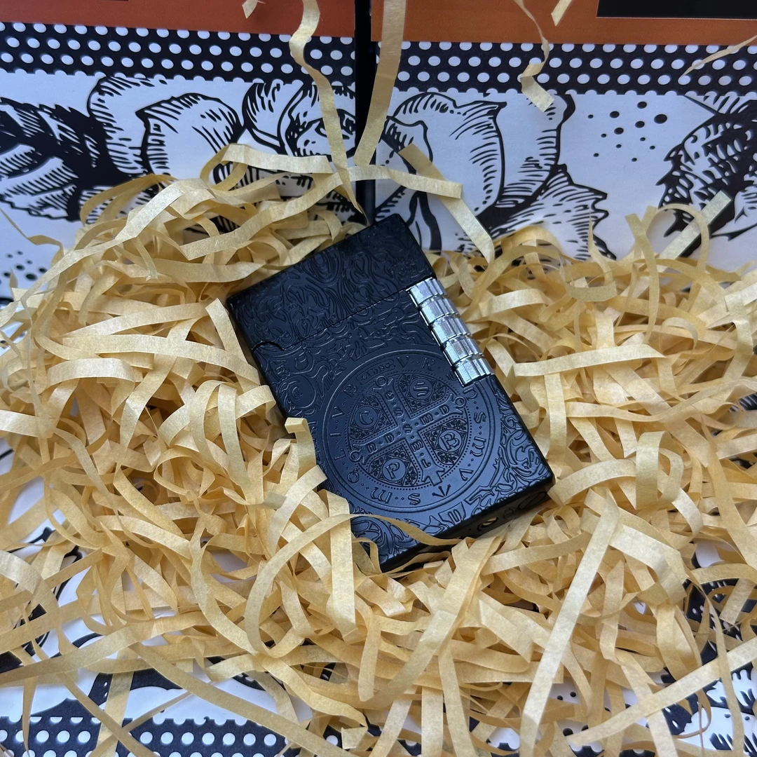 朗声打火机黑曼巴（带气）