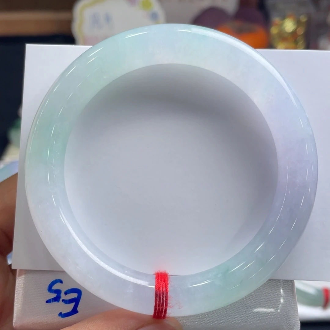翡翠未镶嵌手镯58.2圆条，冰透春彩