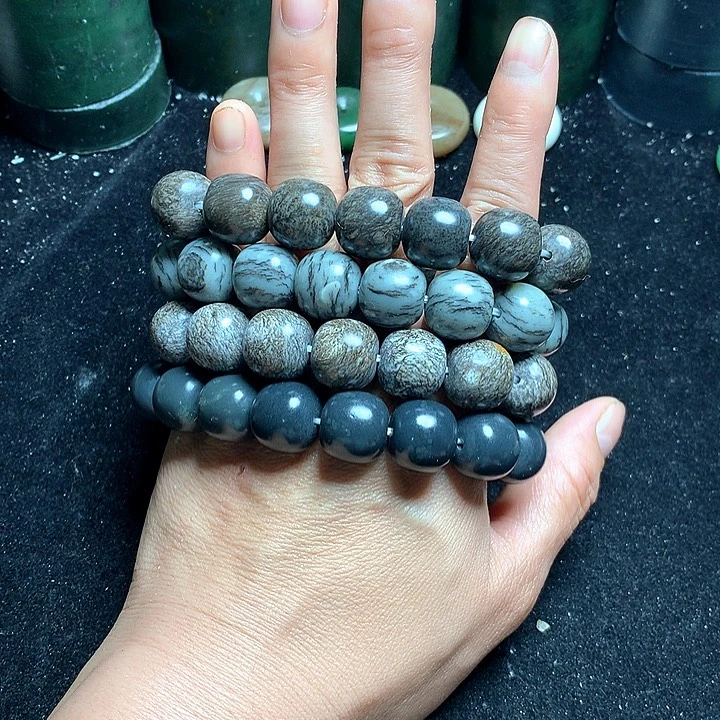 和田玉（糖玉）未镶嵌珠宝奇石