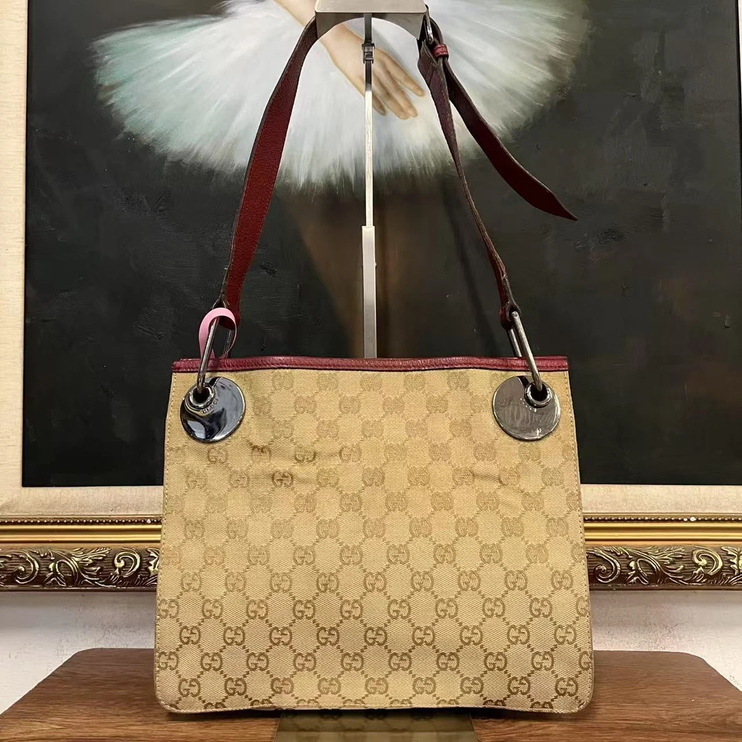 95新  gucci经典斜挎包/000686