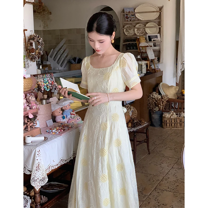 法式复古方领刺绣连衣裙女短袖收腰气质长款67292