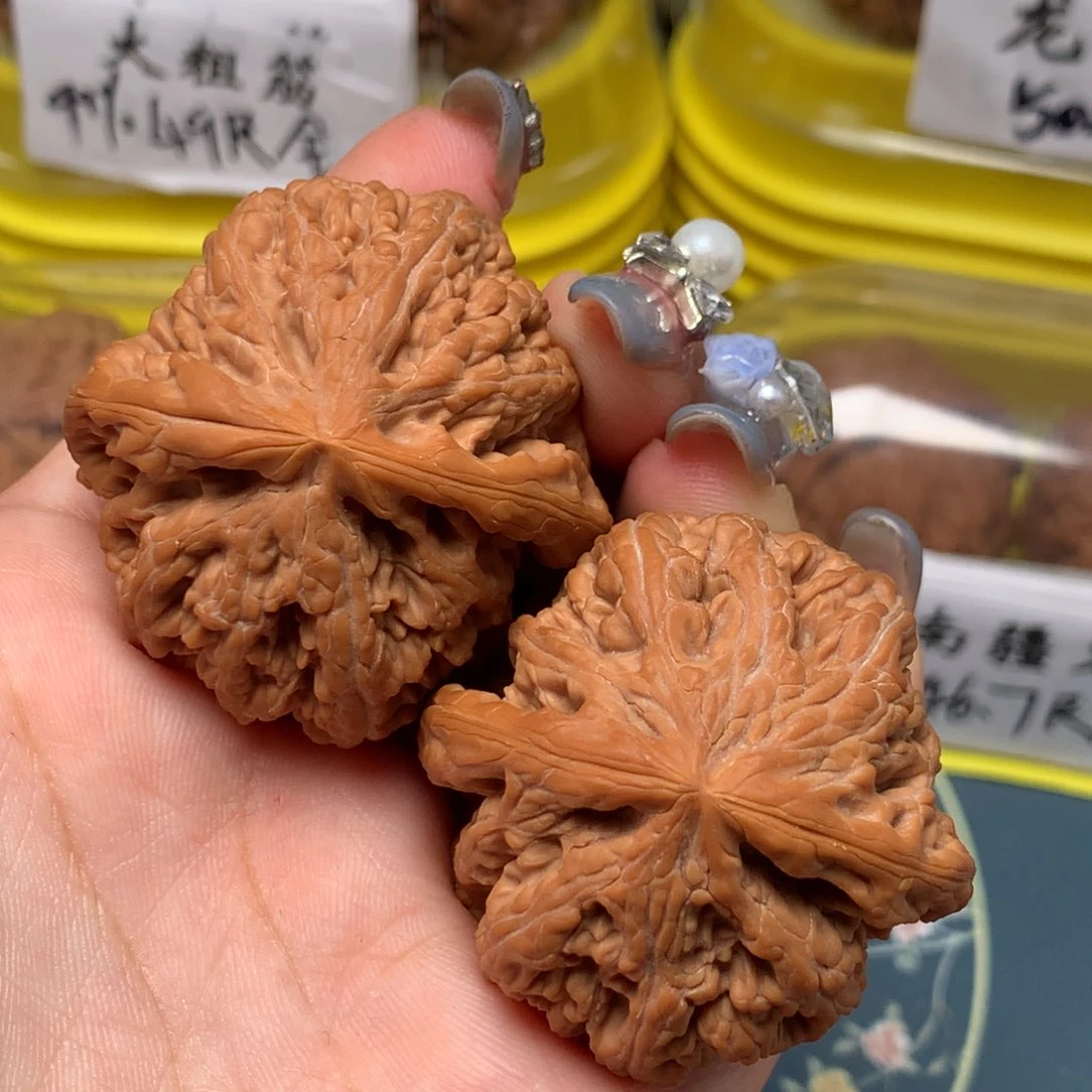 文玩核桃吊坠42-23428-02