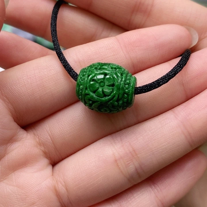 翡翠未镶嵌颈饰吊坠