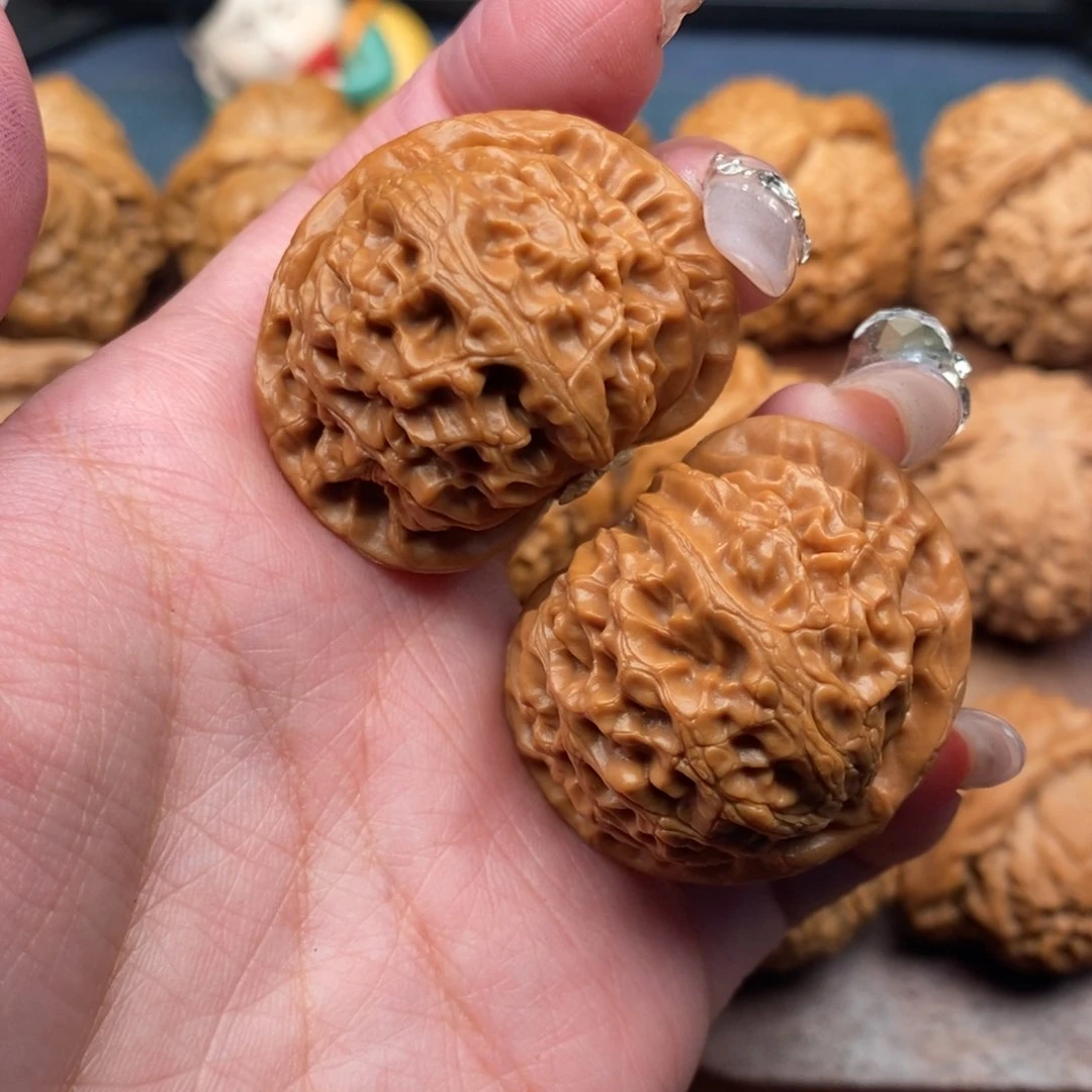 文玩核桃把件桃心宫灯39