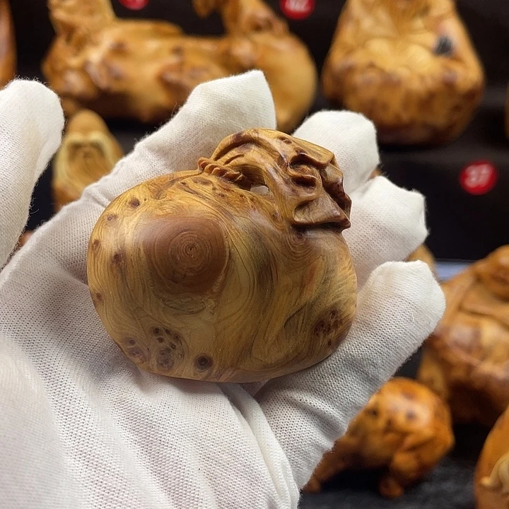 柏木（崖柏）钱袋手把件