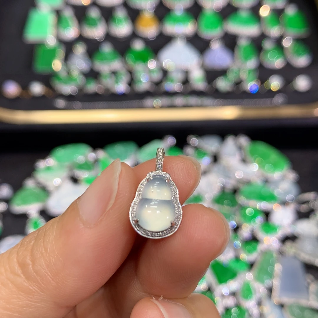 翡翠18K金镶嵌吊坠(不含链)