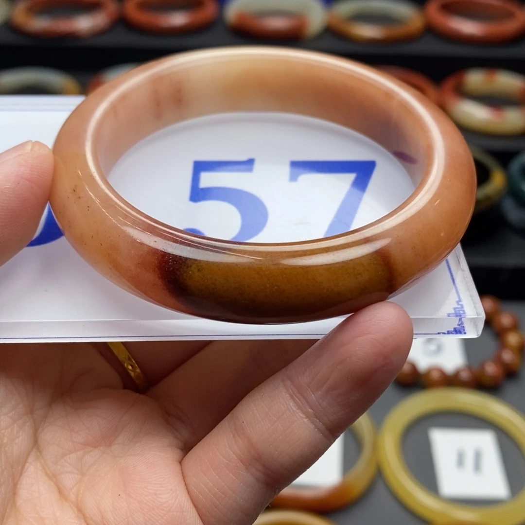 石英质玉（黄龙玉）手镯未镶嵌