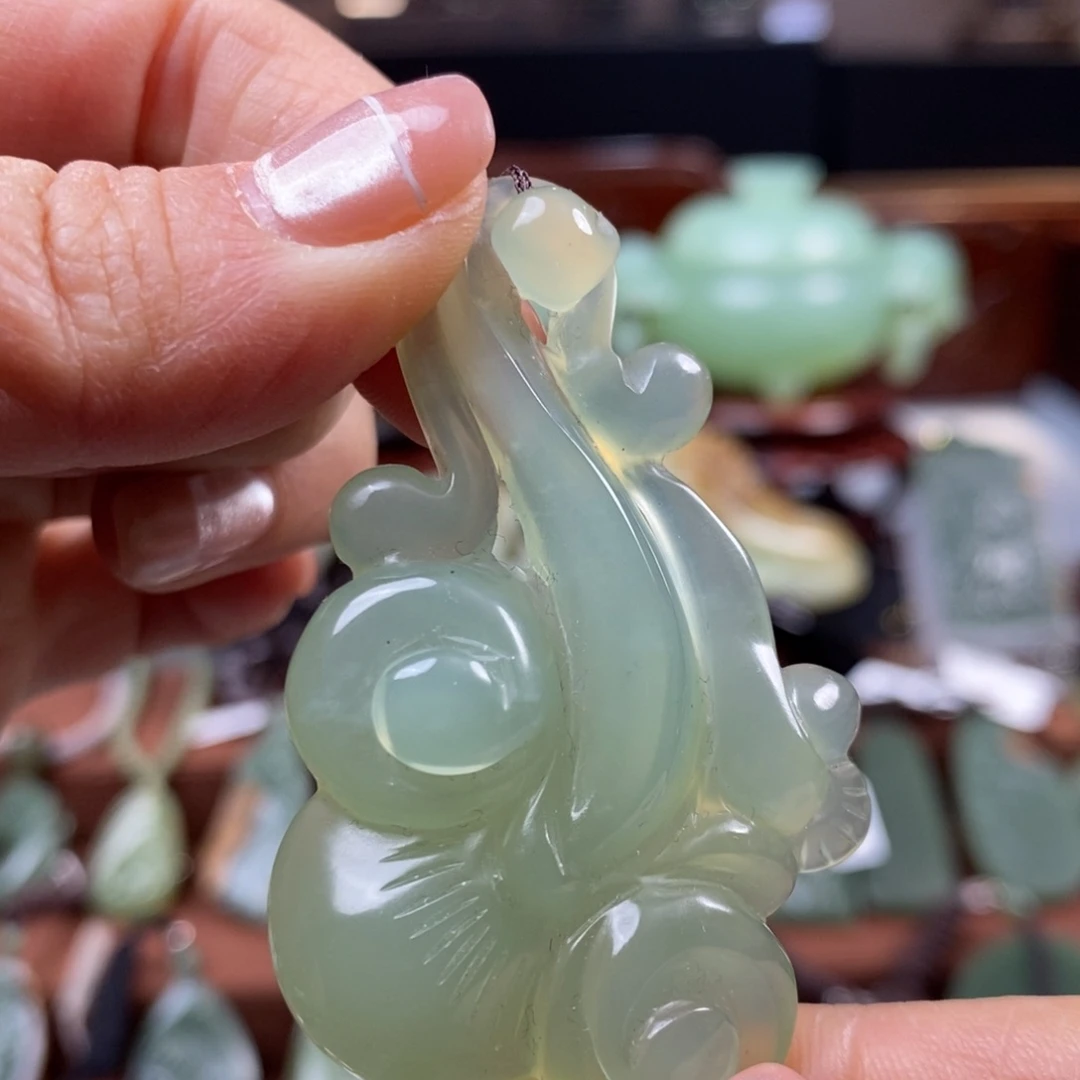 蛇纹石玉未镶嵌挂件