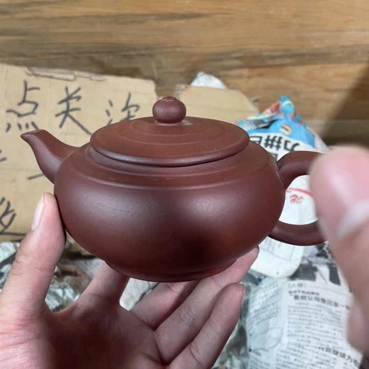 茶壶紫砂老厂紫砂壶一件。