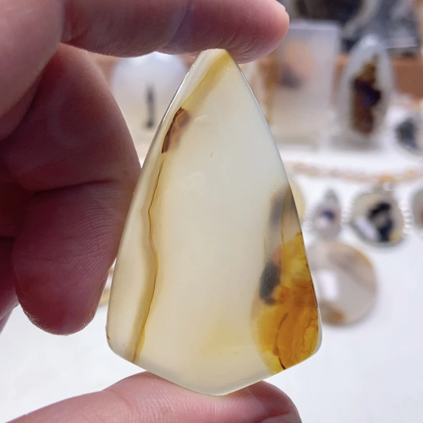 【闪购商品】玛瑙/玉髓颈饰未镶嵌