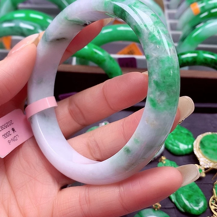翡翠未镶嵌手镯翡翠