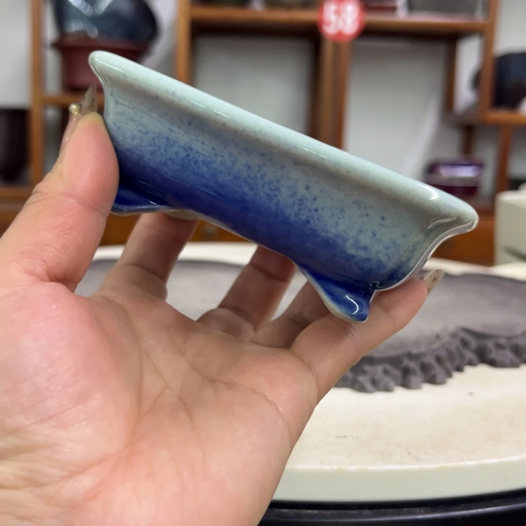 紫砂花盆瑕疵不平3.5-11-9。