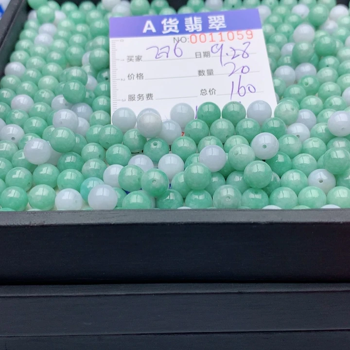用***6翡翠未镶嵌手链多样性