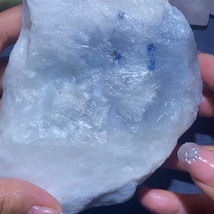 和田玉（糖玉）未镶嵌珠宝奇石