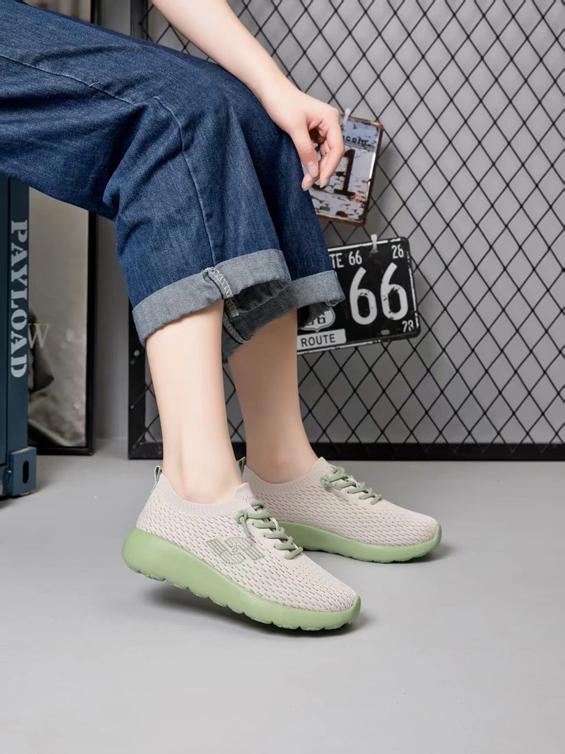 谊嘉宝果绿跑步男女运动2025夏季新款网面透气轻便跑鞋