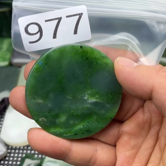 和田玉未镶嵌珠宝半成品