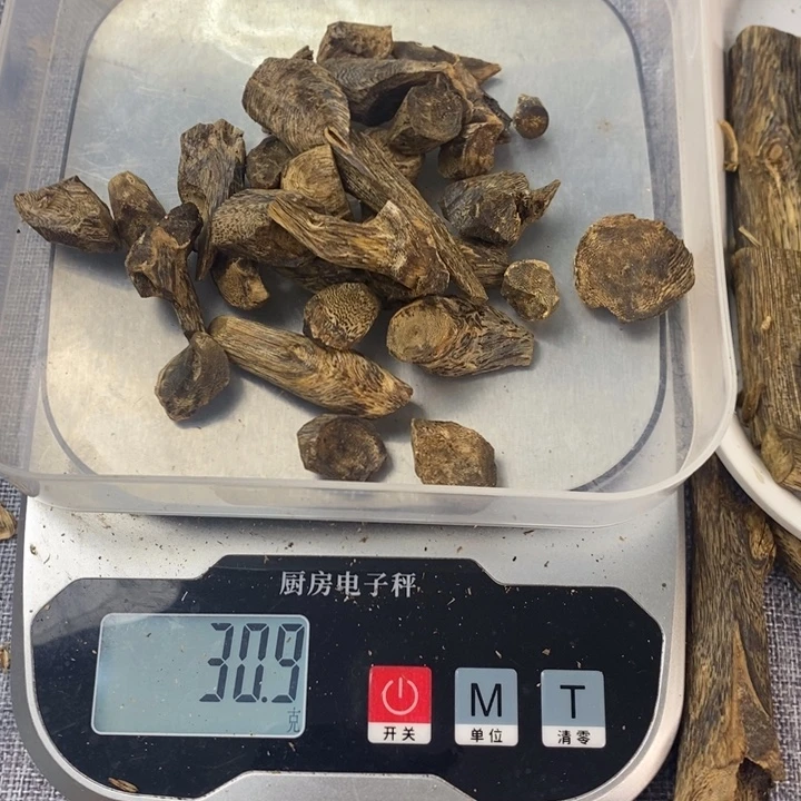 沉香碎屑沉香原材料