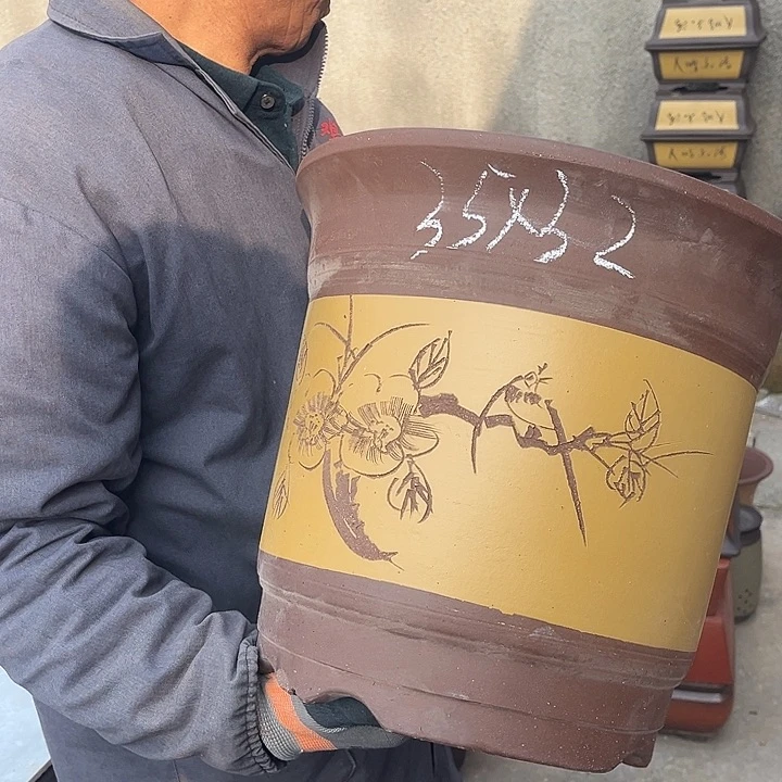 紫砂紫砂花盆和一