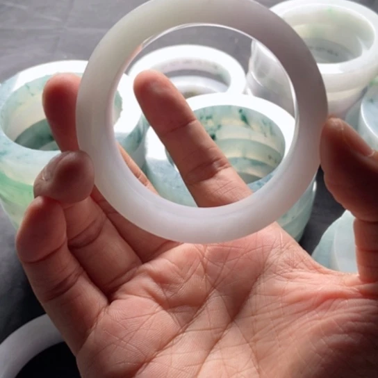 定制翡翠1未镶嵌小*吖