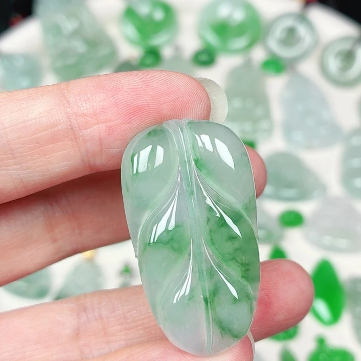 翡翠未镶嵌颈饰缅甸天然A货翡翠