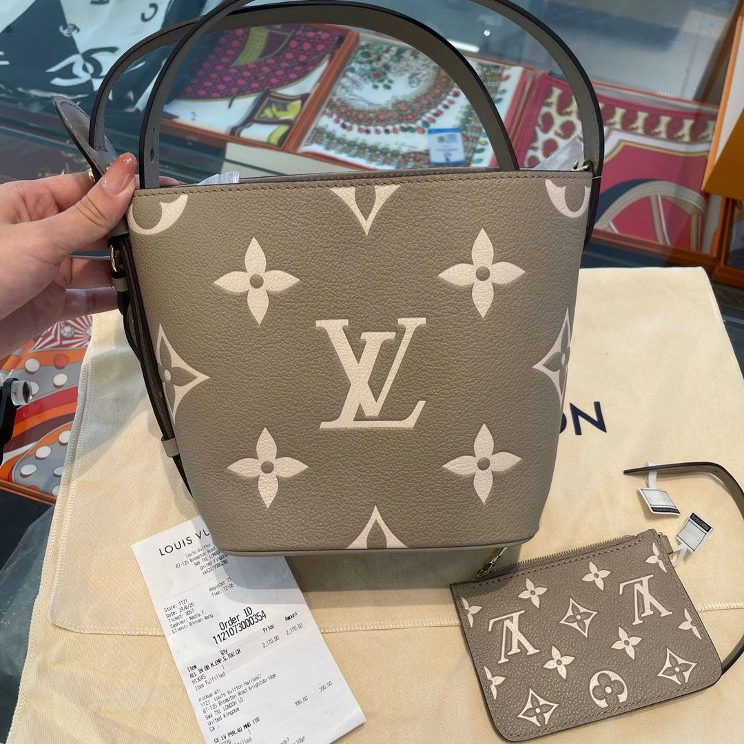 未使用 LouisVuitton/路易威登 25年新款大象灰all in bb手提包