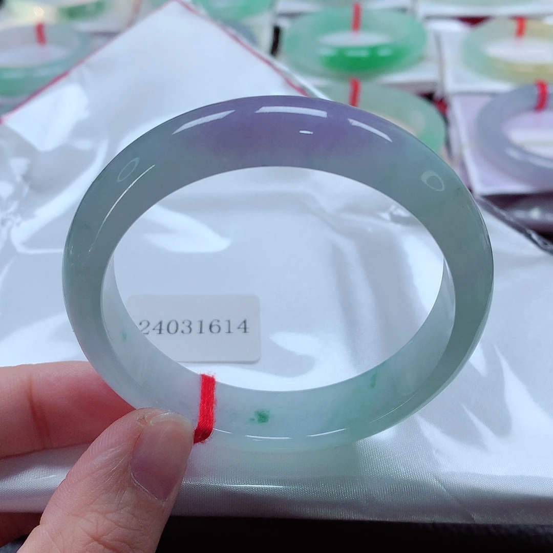 翡翠手镯未镶嵌天然A货翡翠