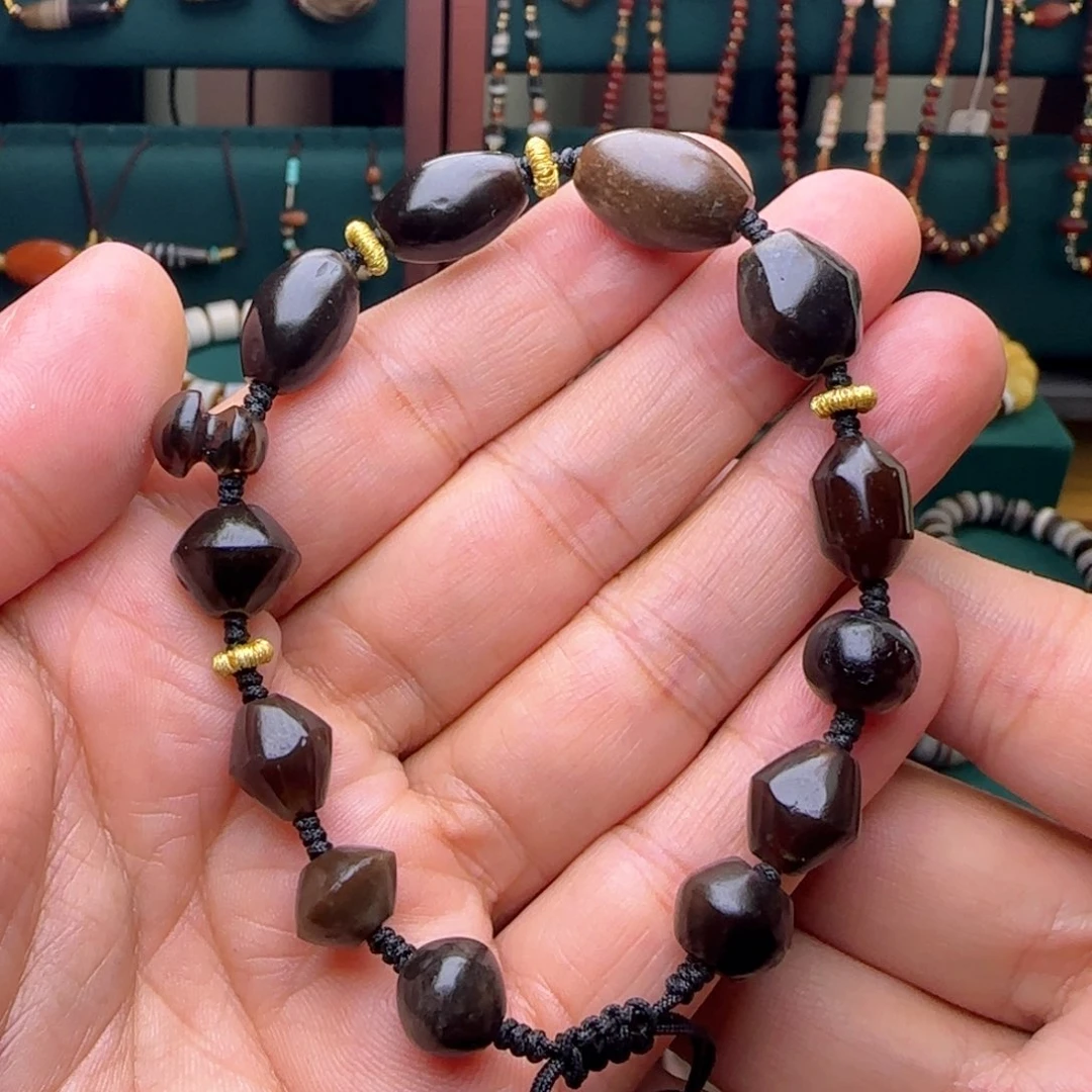 未镶嵌颈饰玛瑙/玉髓