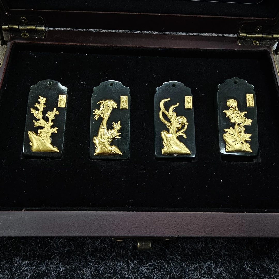 天然和田玉牌牌四件套摆件