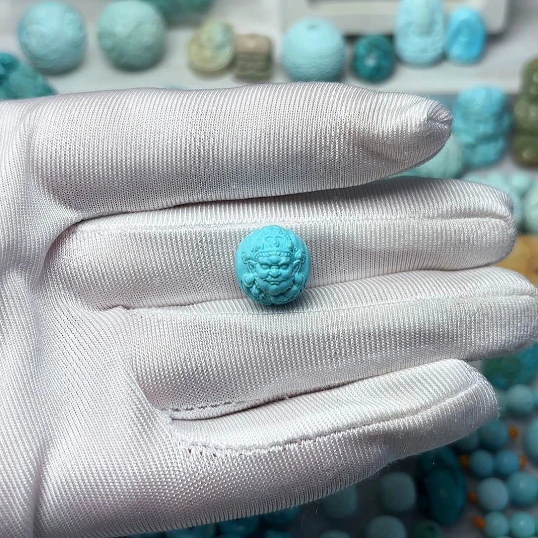 鱼***乐绿松石未镶嵌雕刻件