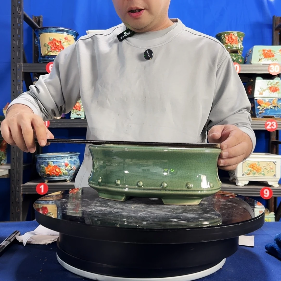 580玉绿微瑕外口长25内深8