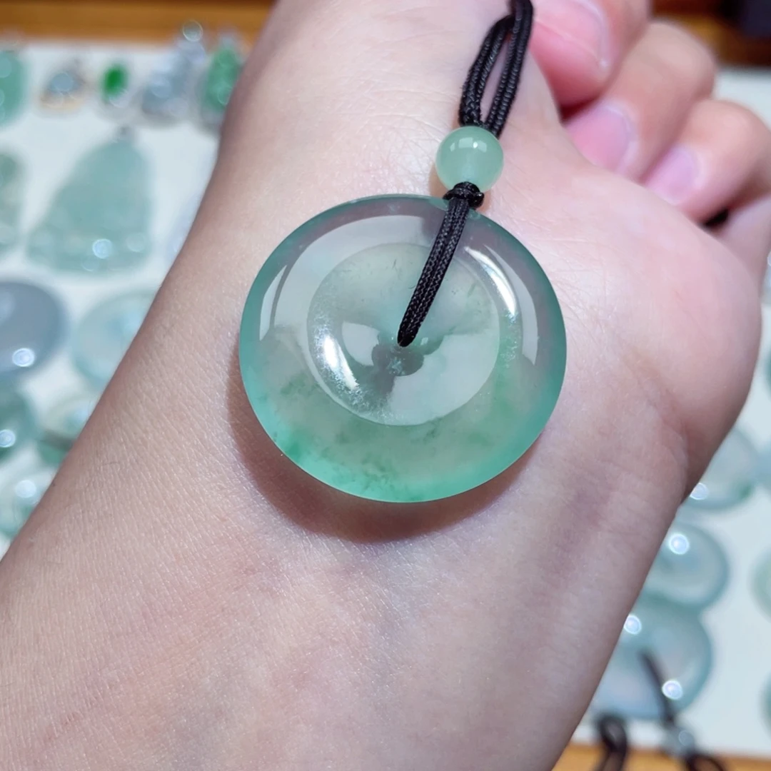 翡翠未镶嵌颈饰扣子