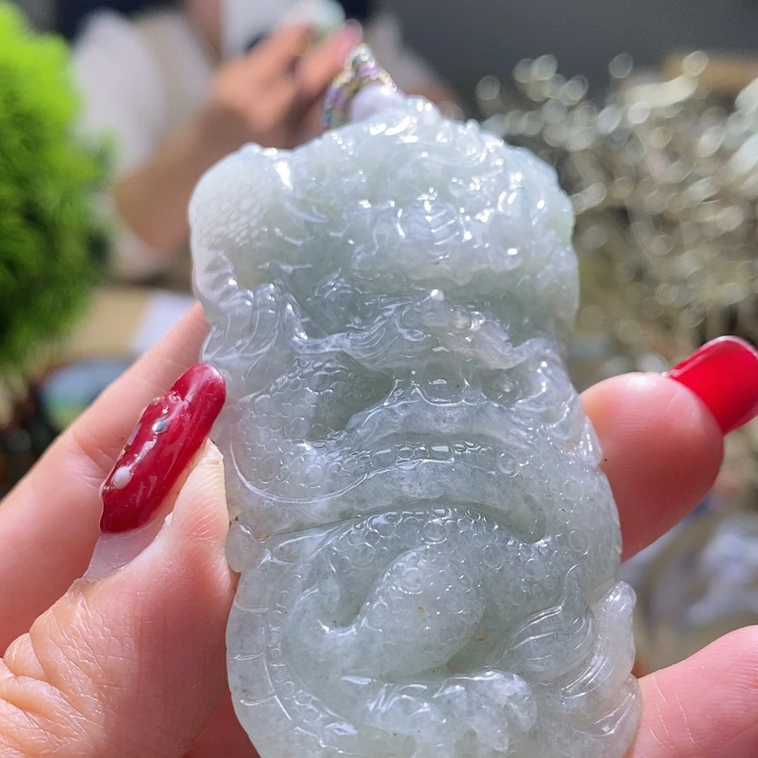 【闪购商品】翡翠颈饰未镶嵌龙牌