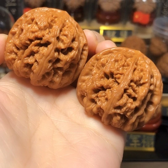 精品：球体平谷粗筋