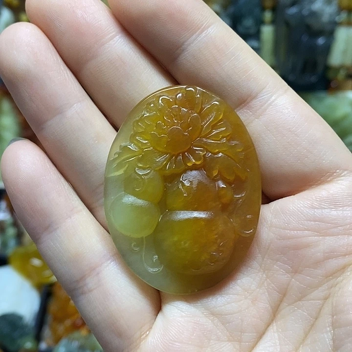 岫玉未镶嵌吊坠(赠链)