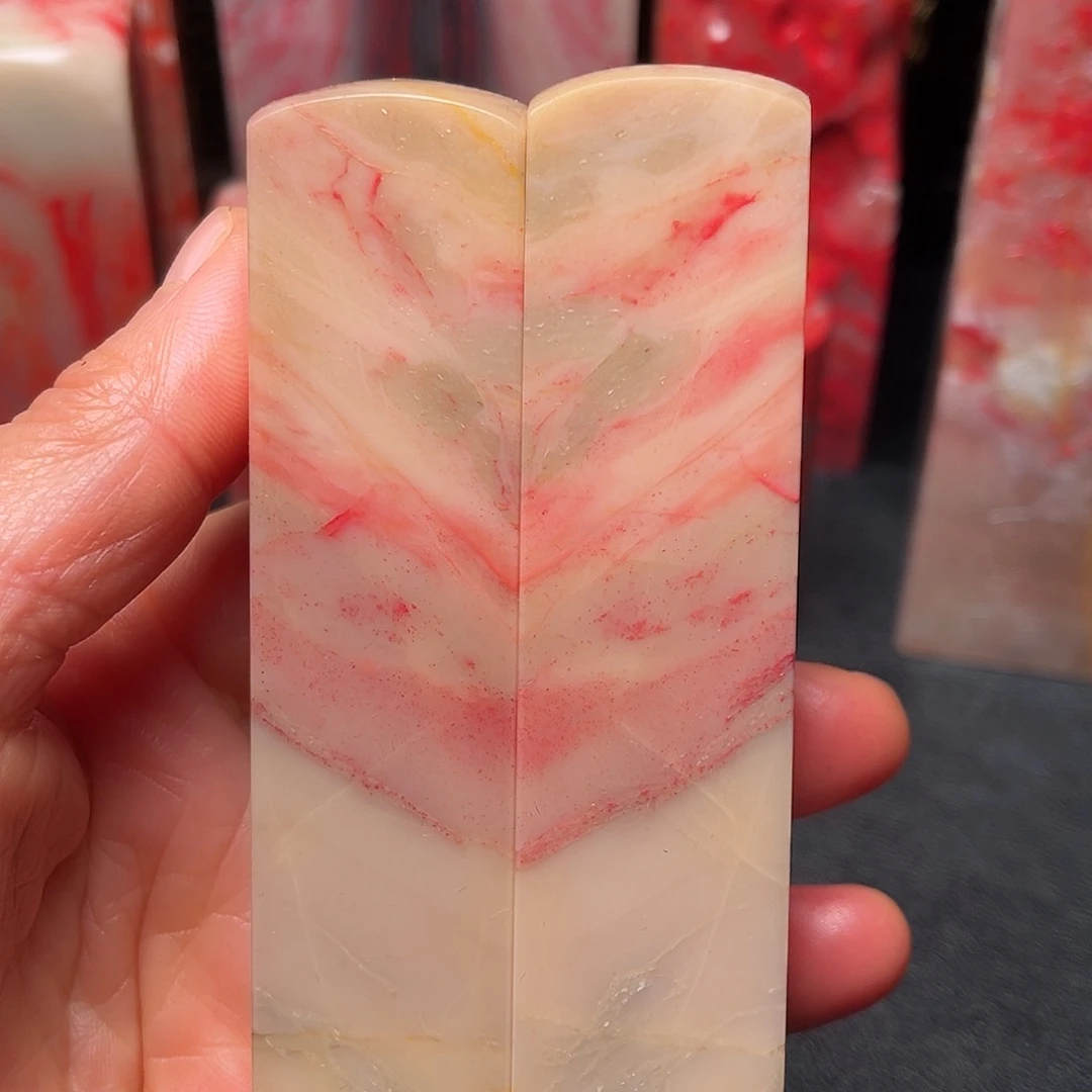 昌化石昌化鸡血石