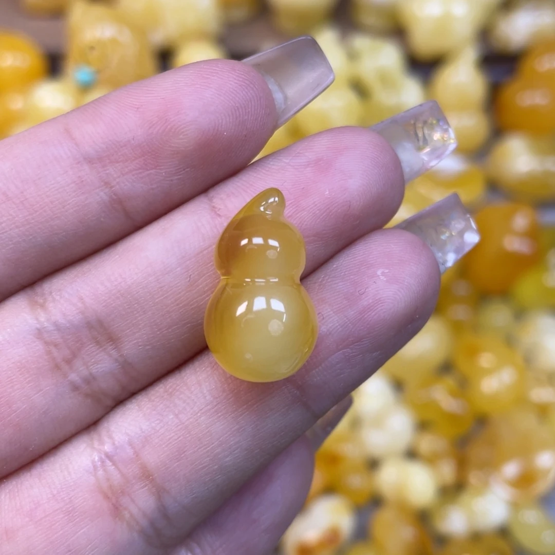 琥珀未镶嵌珠宝奇石
