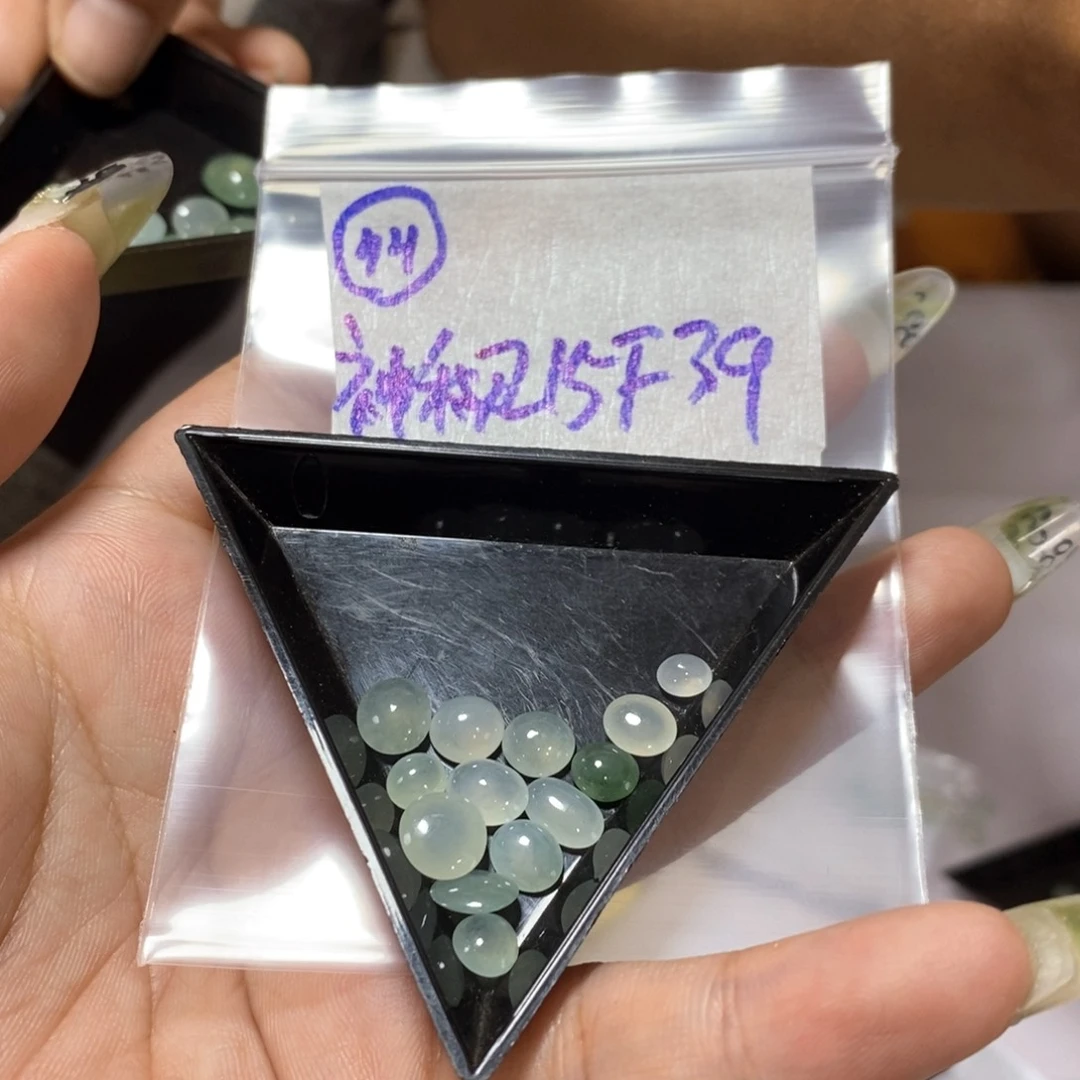 定制翡翠未镶嵌不