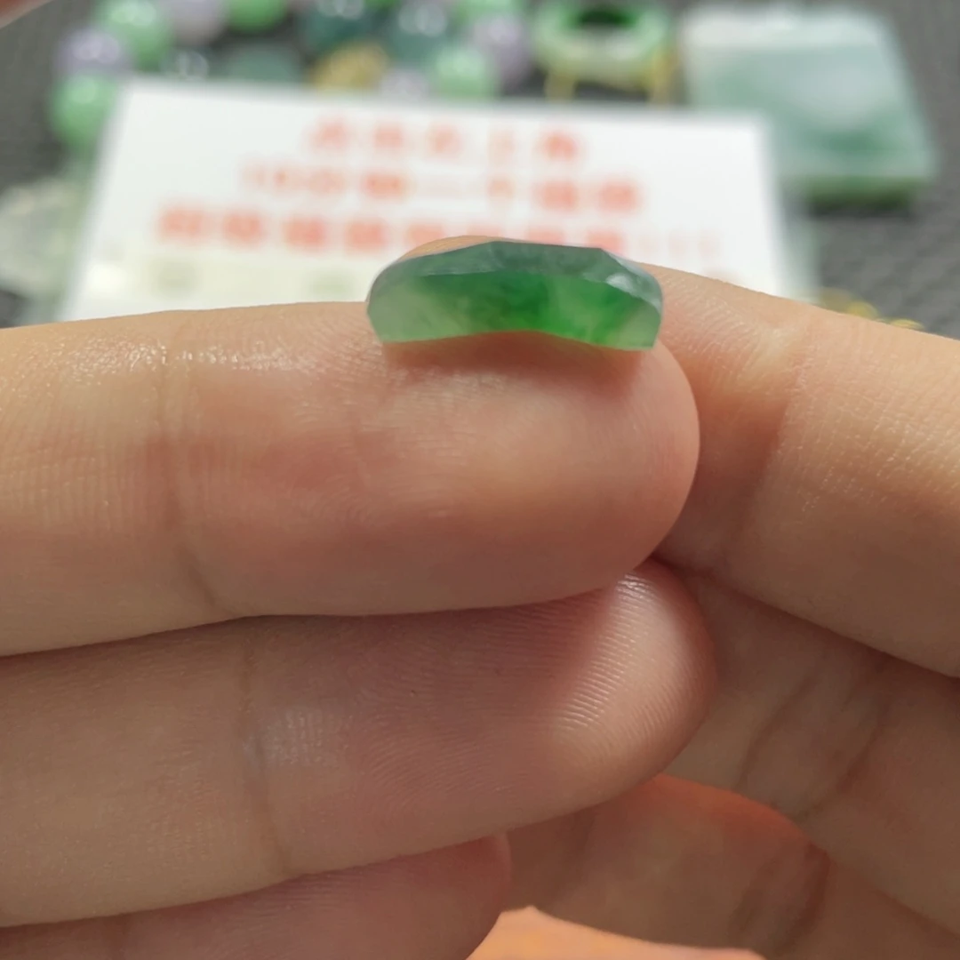 未镶嵌定制翡翠翡翠