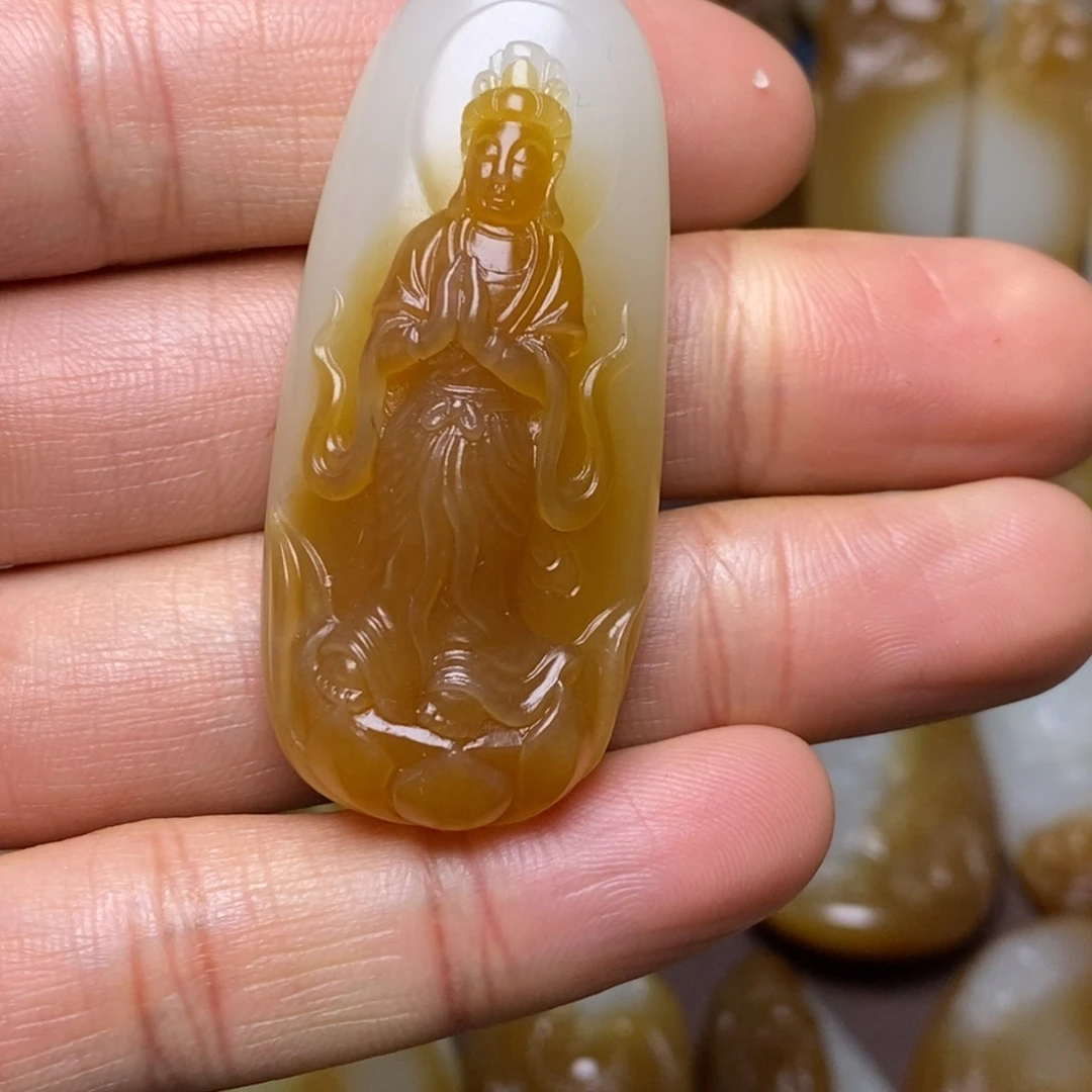 和田玉未镶嵌颈饰