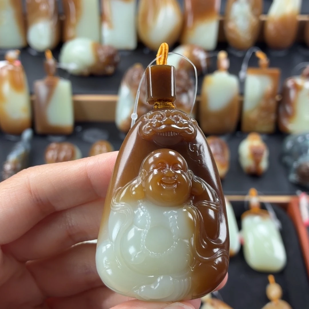 用***5颈饰未镶嵌和田玉
