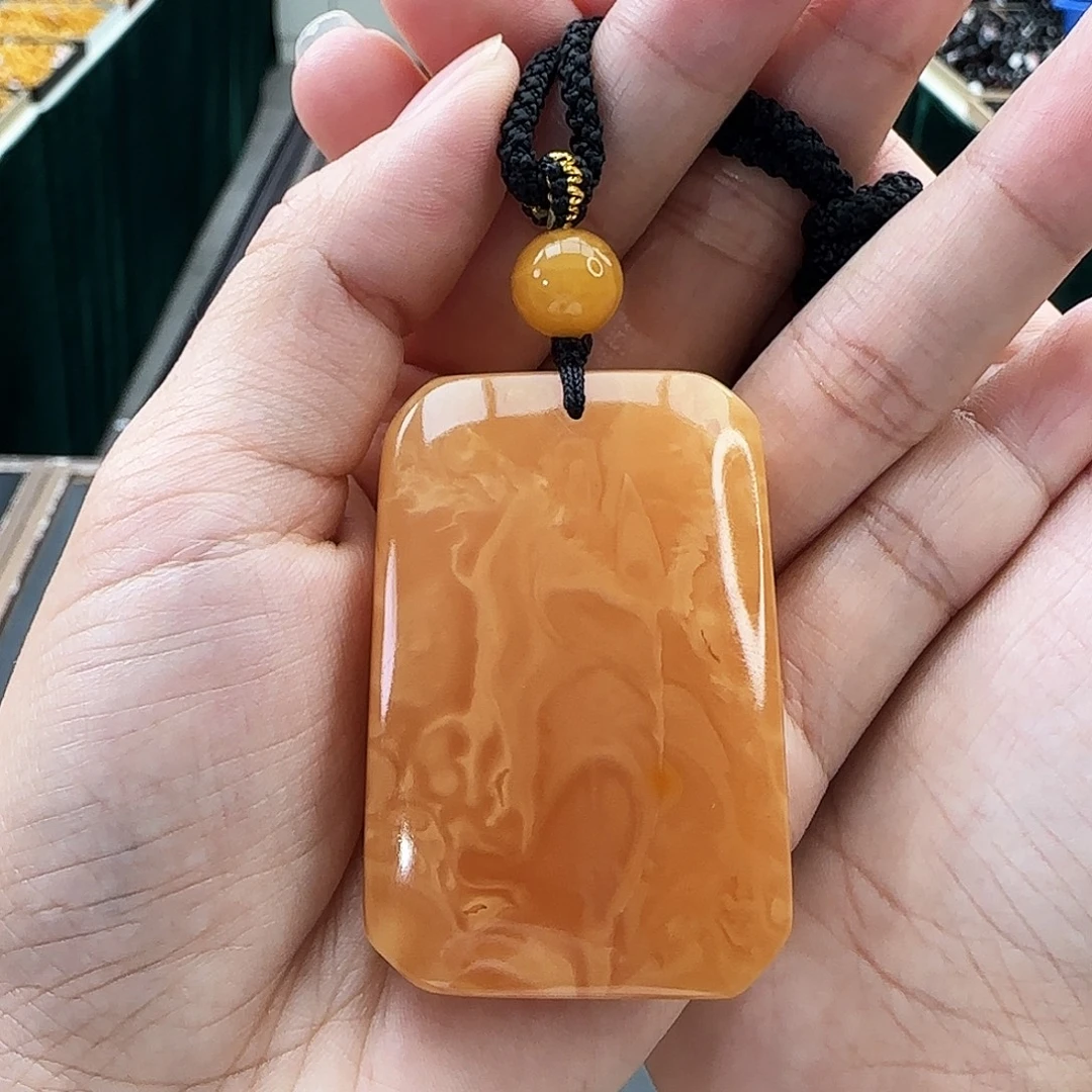 未镶嵌颈饰琥珀吊坠