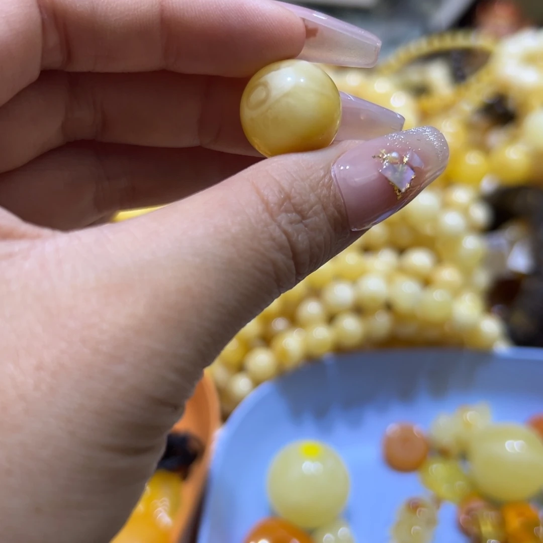 琥珀珠宝奇石未镶嵌