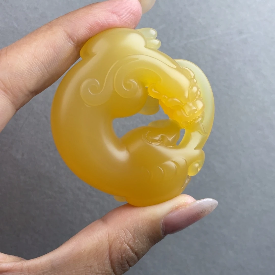 石英质玉（缅黄）未镶嵌颈饰m****@