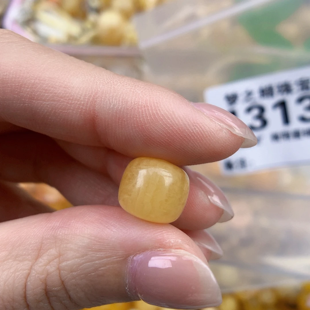 裸石琥珀未镶嵌11