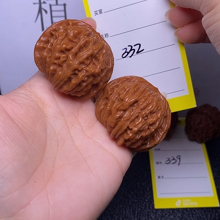 文玩核桃把件332/41四座楼