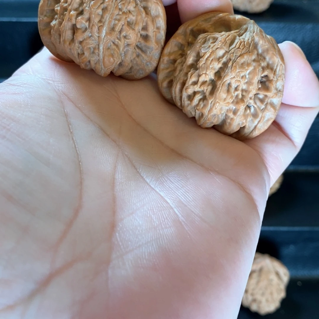 桃核把件原生态山地雾灵山42