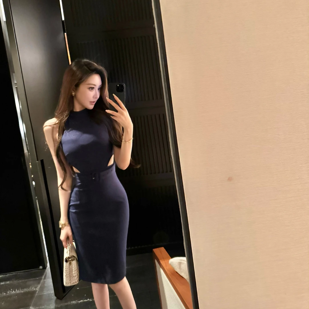 SX善喜藏青色露腰无袖挂脖连衣裙含腰带收腰显瘦气质高级感包臀裙