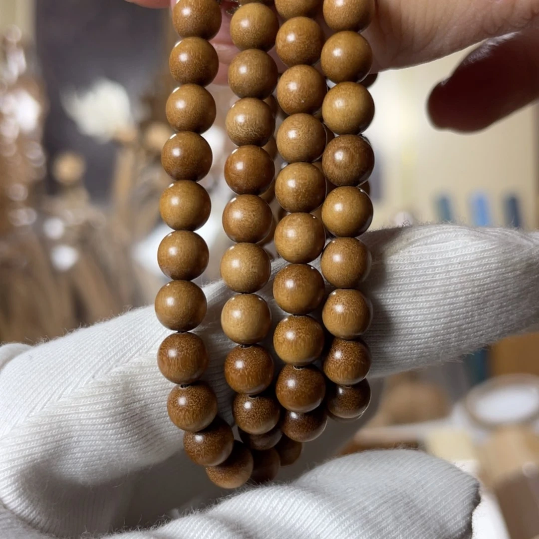 檀香木手串/手链吴****兵老山檀香老料顺纹0.6×108